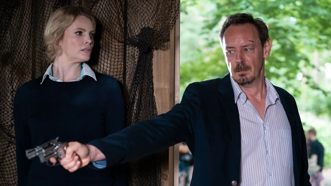 Miss Willoughby and the Haunted Bookshop (2022) দৃশ্য