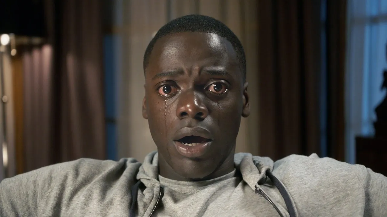Get Out (2017) দৃশ্য