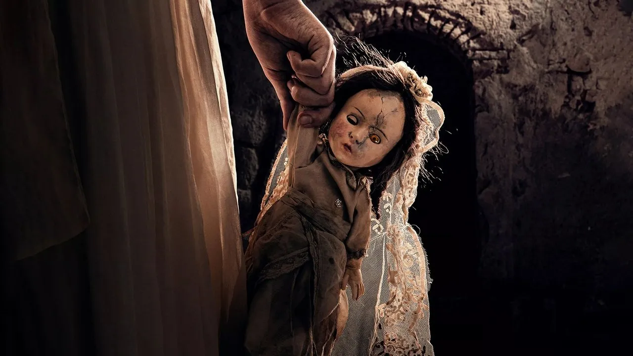 The Communion Girl (2023) দৃশ্য