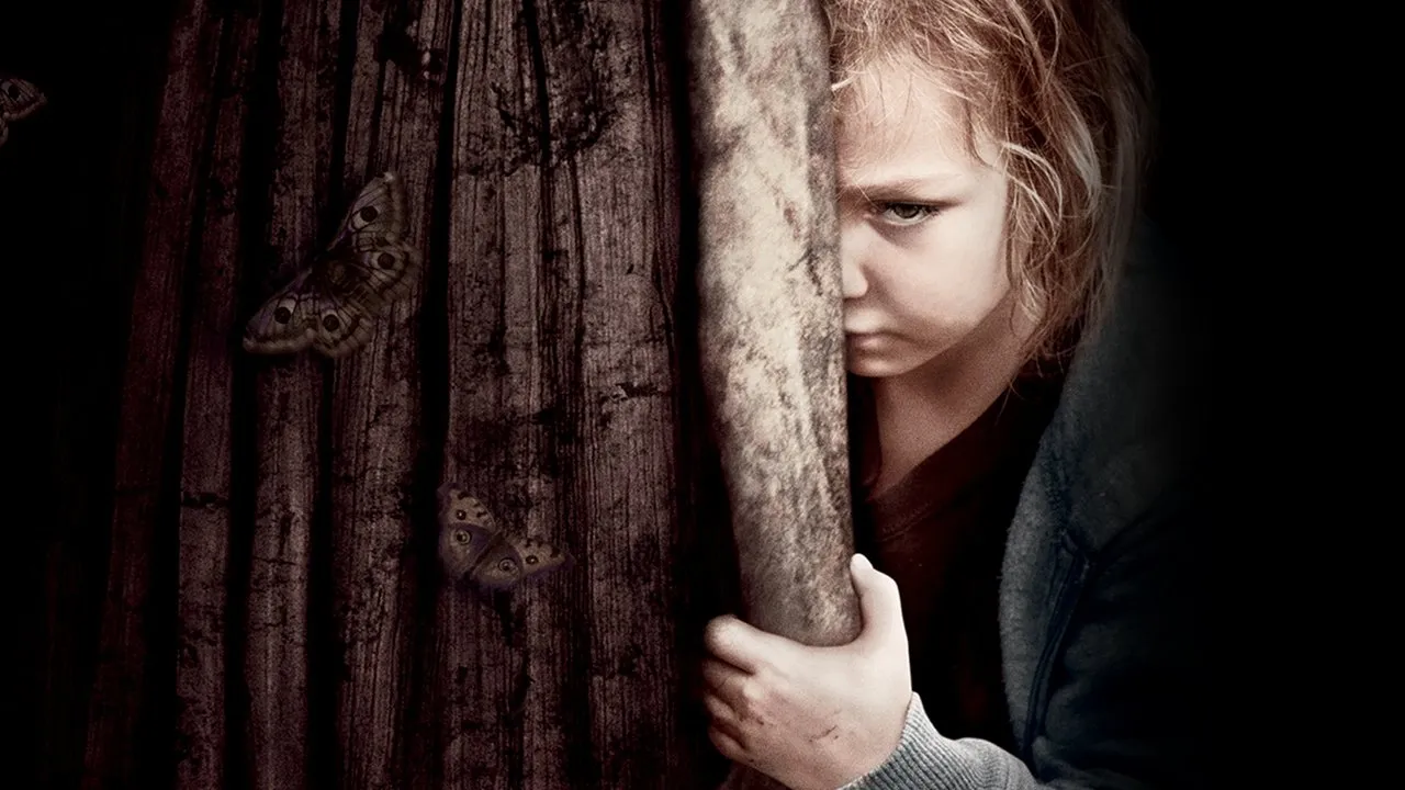 Mama (2013) still
