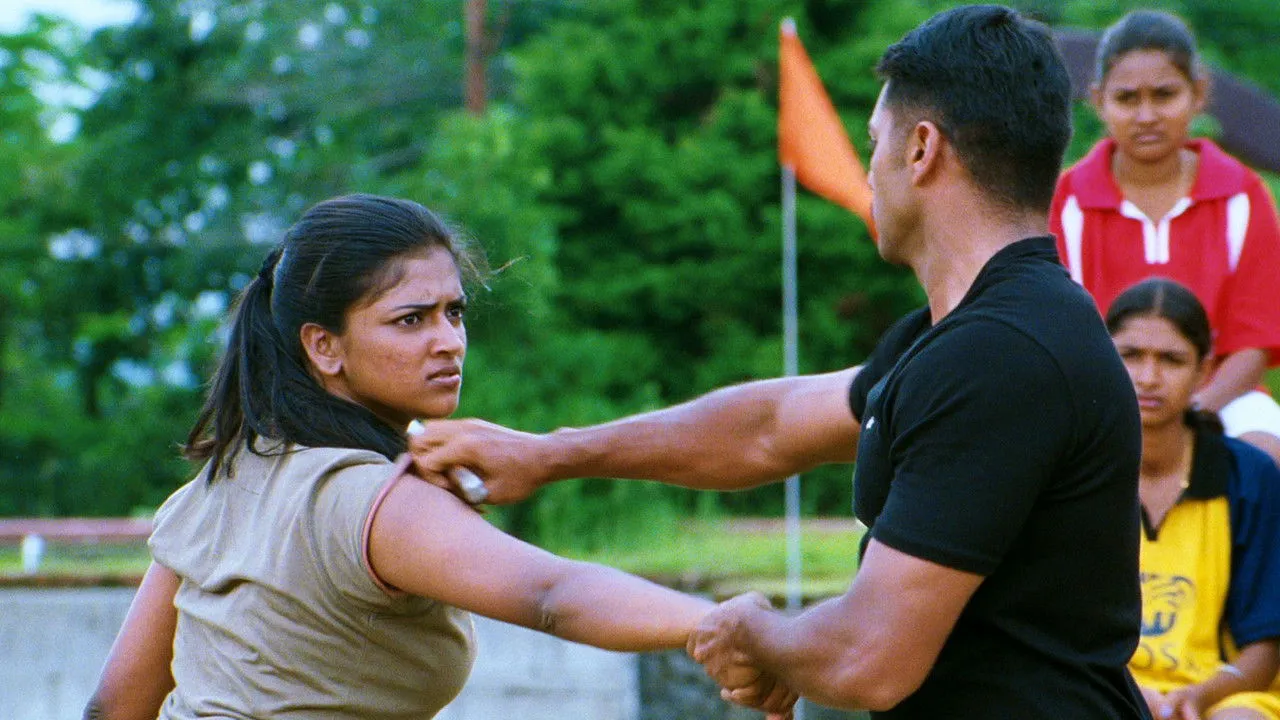 Peranmai (2009) दृश्य