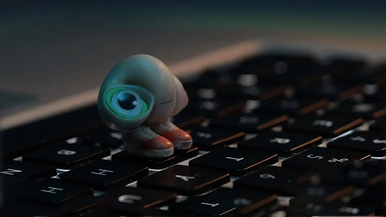 Marcel the Shell with Shoes On (2022) still