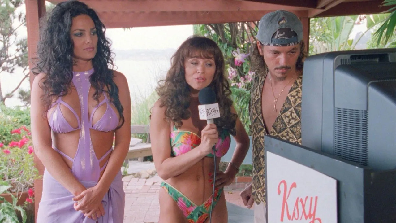 L.E.T.H.A.L. Ladies: Return to Savage Beach (1998) দৃশ্য