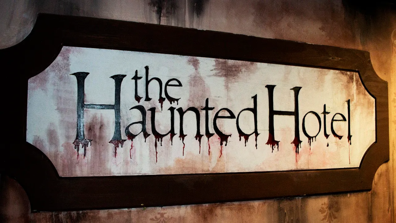 The Haunted Hotel (2021) दृश्य