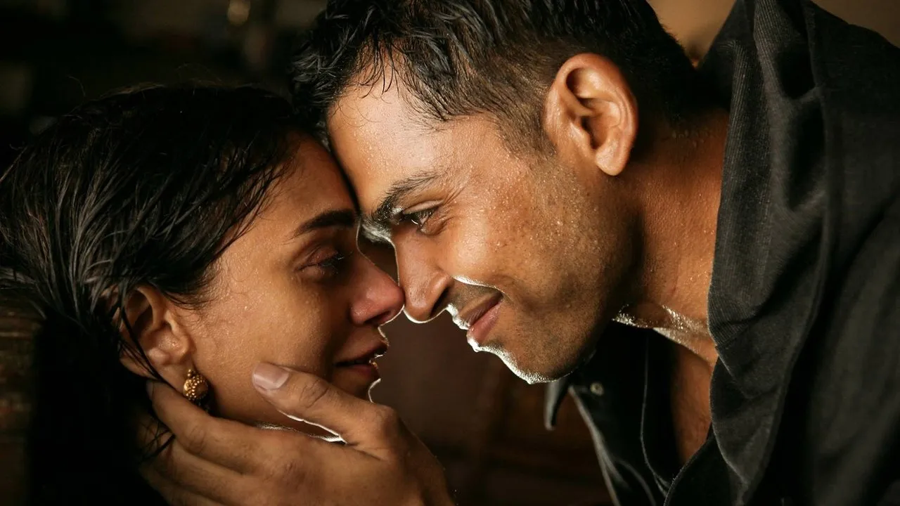 Kaatru Veliyidai (2017) still