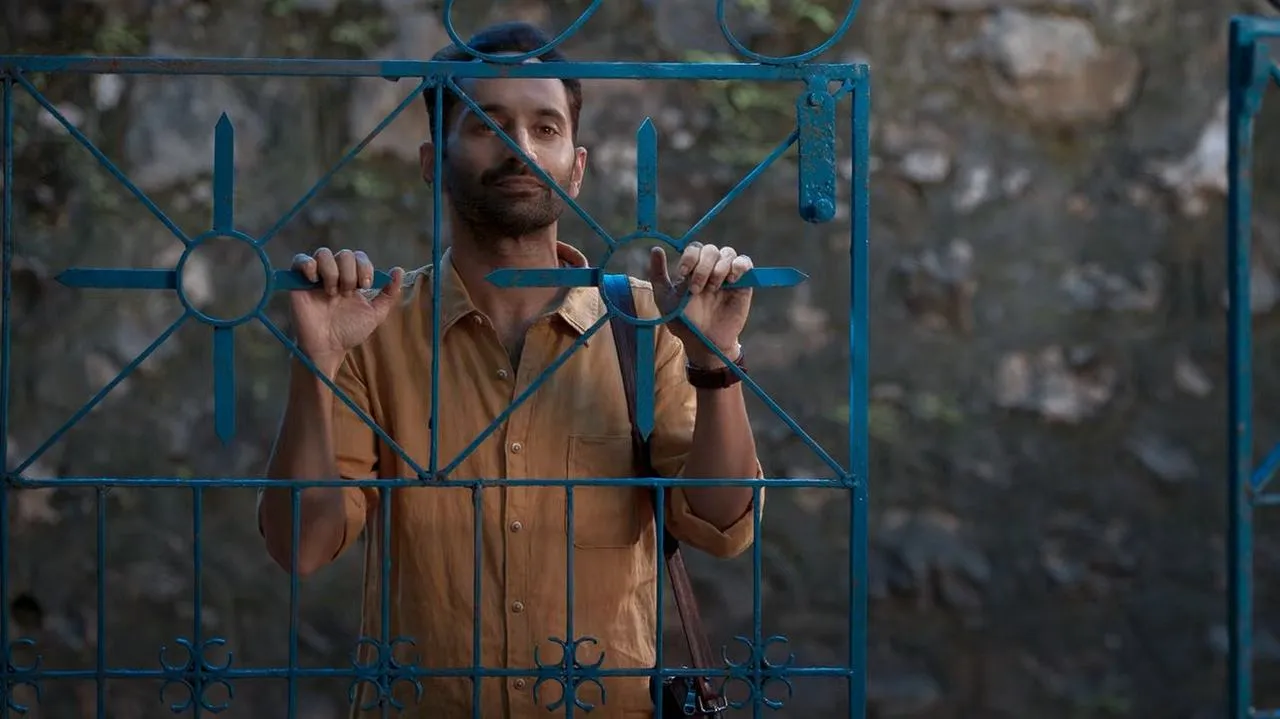 Pachuvum Athbhuthavilakkum (2023) still