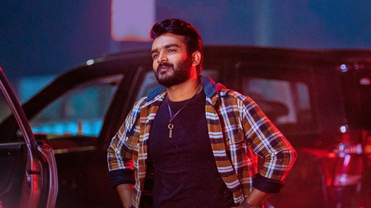 Nenu Meeku Baaga Kavalsinavaadini (2022) দৃশ্য