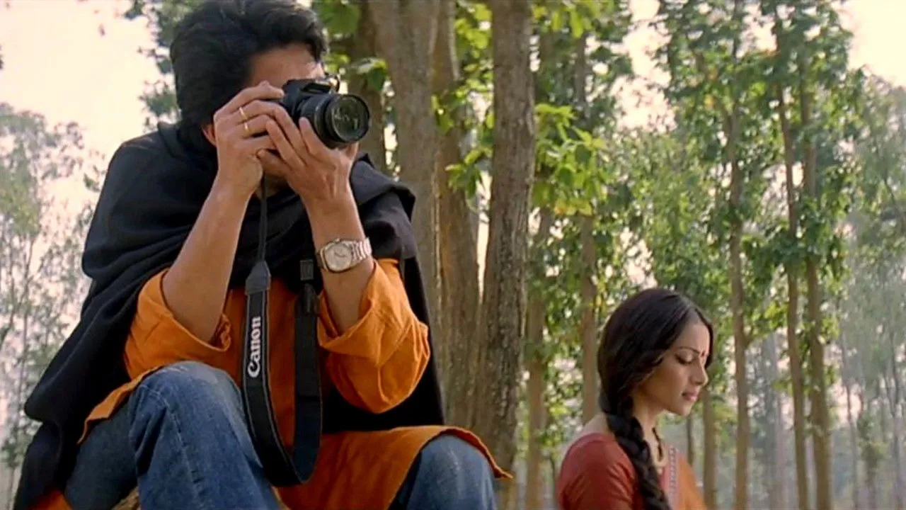 Shob Charitro Kalponik (2009) दृश्य